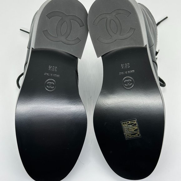 CHANEL 20A Iridescent Leather CC Cap Toe Lace Up Combat Ankle Booties Boots - Picture 13 of 16